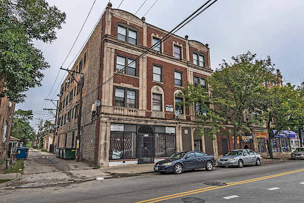 808 W 76th St property